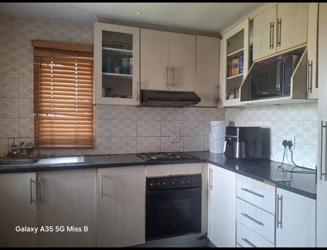 3 BEDROOM HOUSE FOR SALE IN PROTEA GLEN EXT